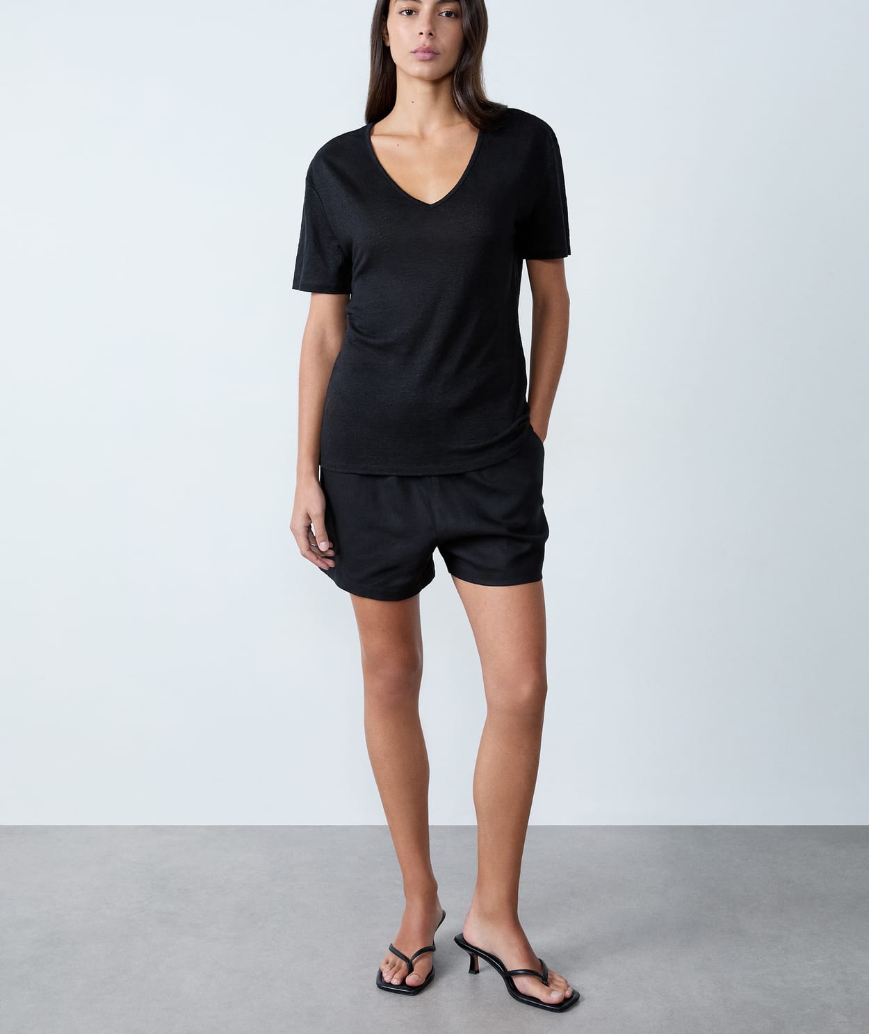 T-shirt col V 100% lin - Image 2