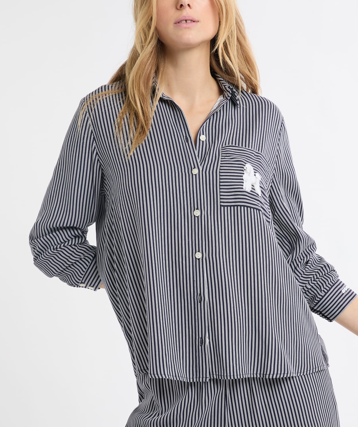 Chemise de pyjama à rayures avec broderie caniche - Image 4