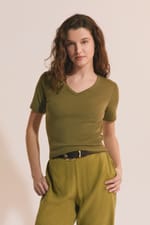 T-shirt à col V avec coton modal - Miniature 1