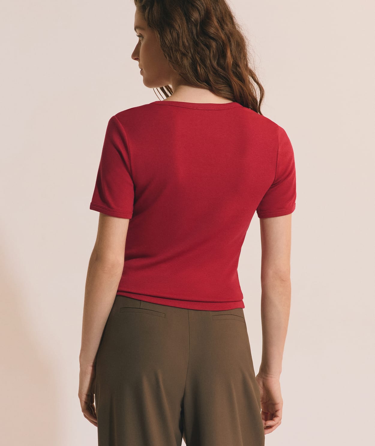 T-shirt à col V avec coton modal - Image 2