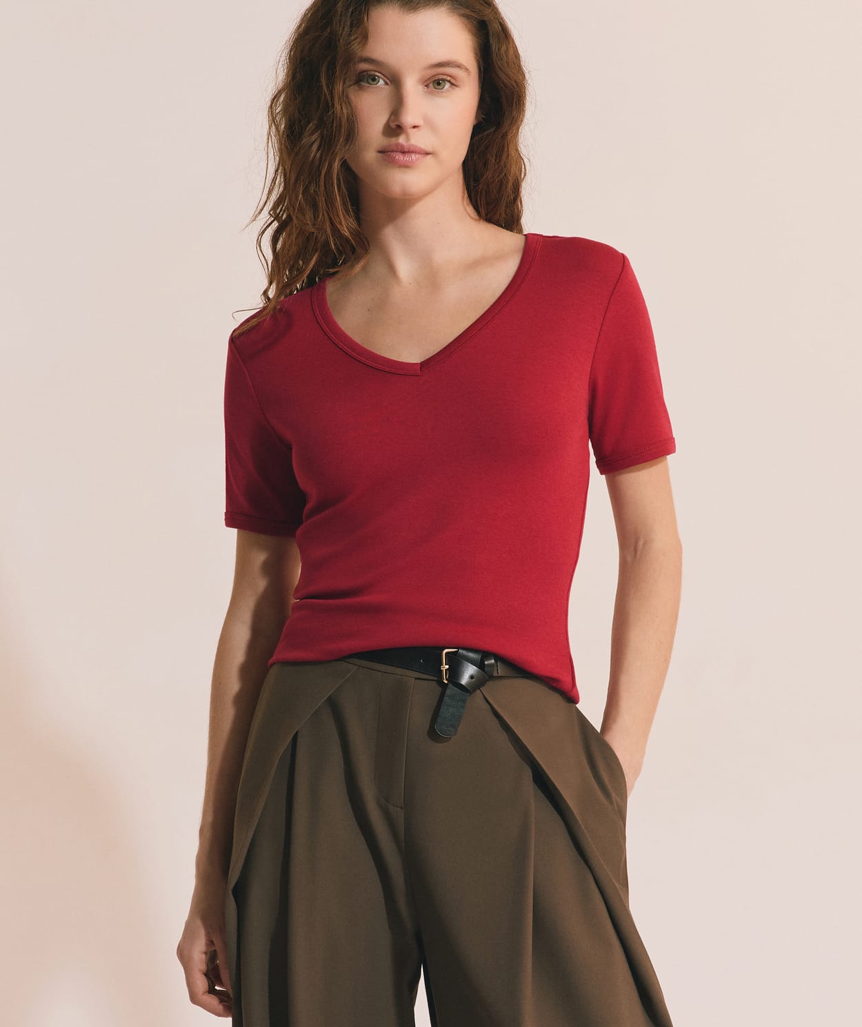 T-shirt à col V avec coton modal - Image 1