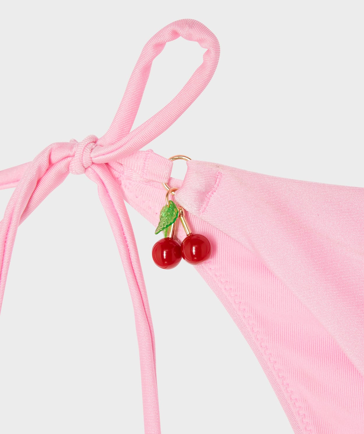 Bas de maillot de bain bikini  à nouer satiné avec charm cerise - Image 2