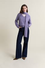 Pull col V avec écharpe intégrée - Miniature 3