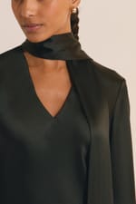 Robe courte satinée - Miniature 4