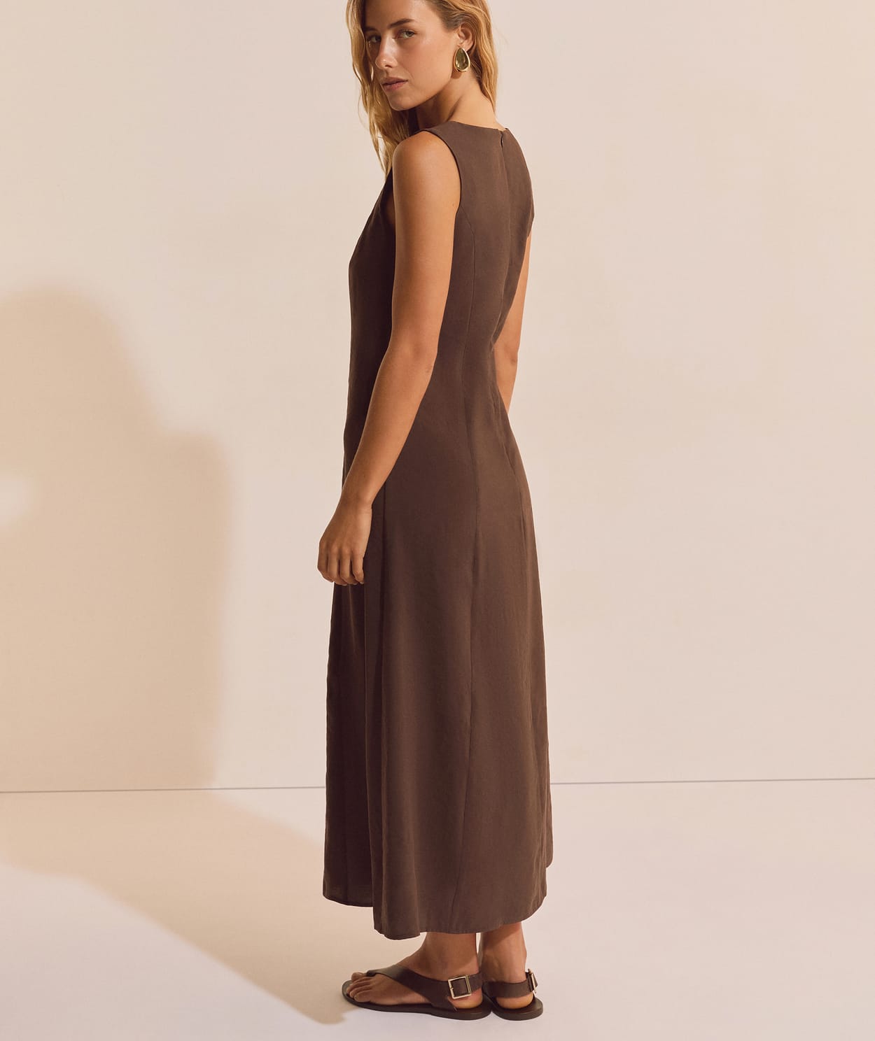 Robe longue sans manches - Image 2