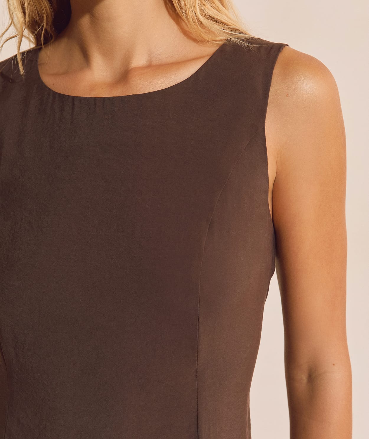 Robe longue sans manches - Image 4